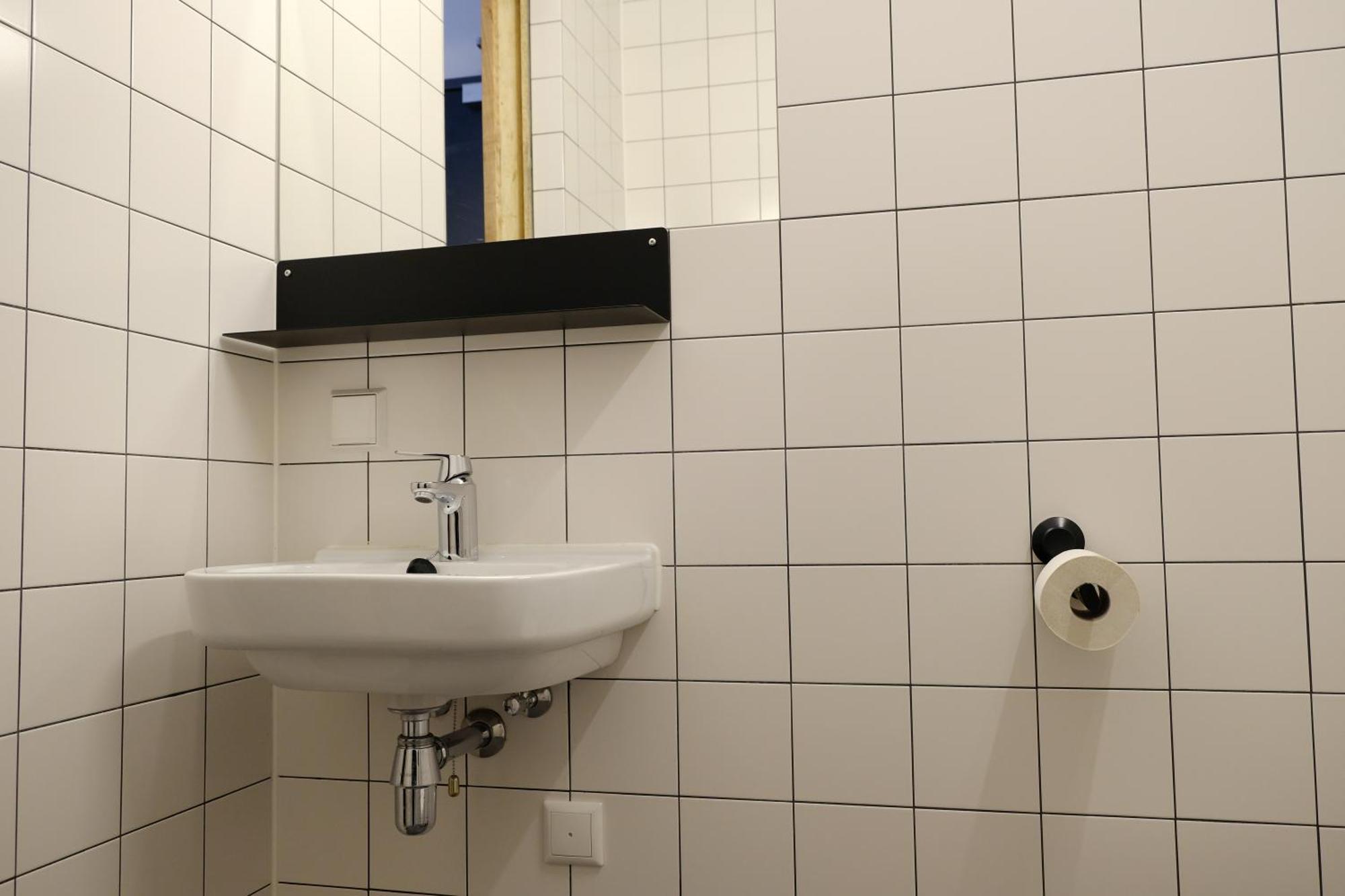 Hostel & Bar De Basis Zwolle  Dış mekan fotoğraf