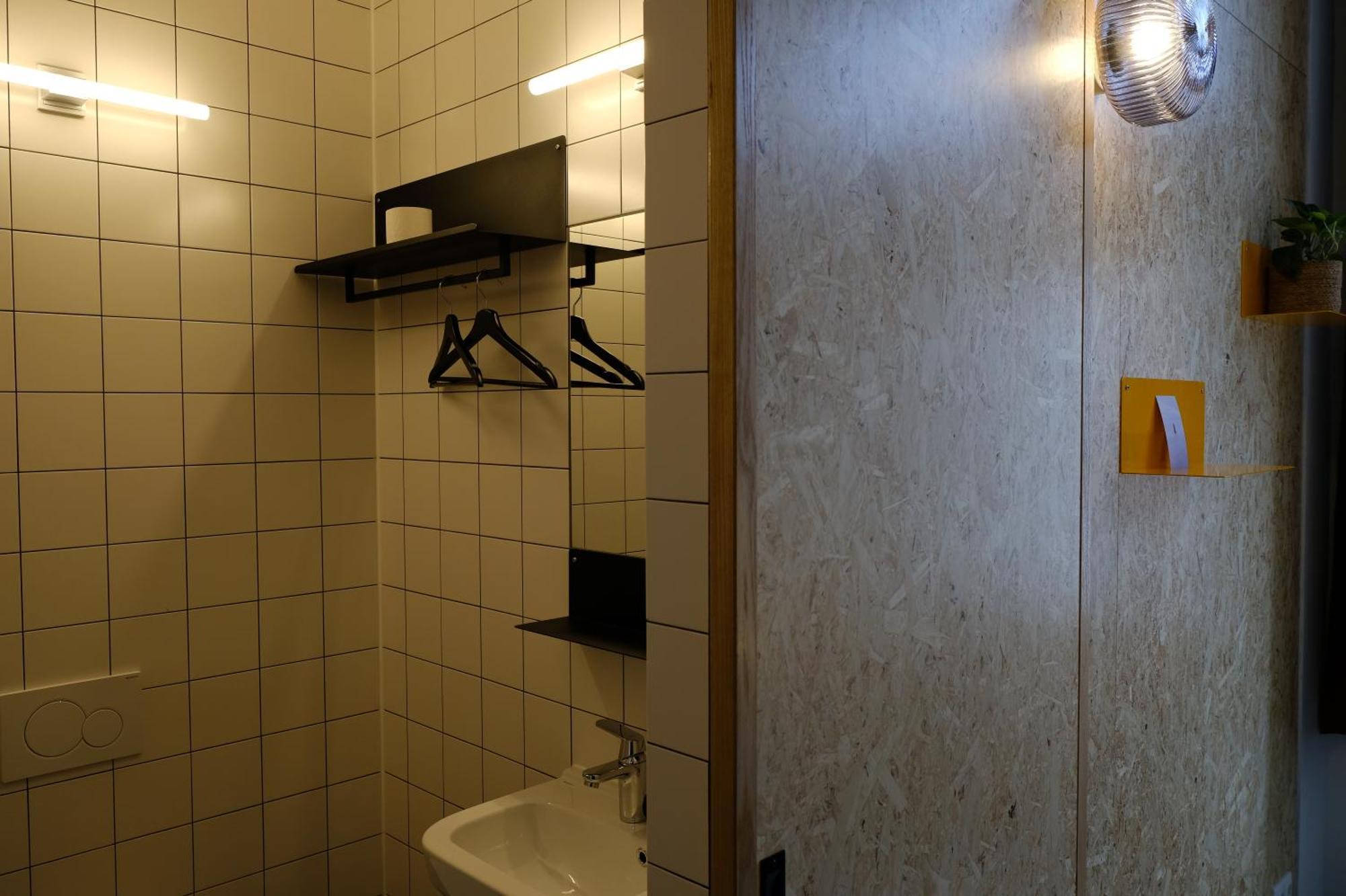 Hostel & Bar De Basis Zwolle  Dış mekan fotoğraf
